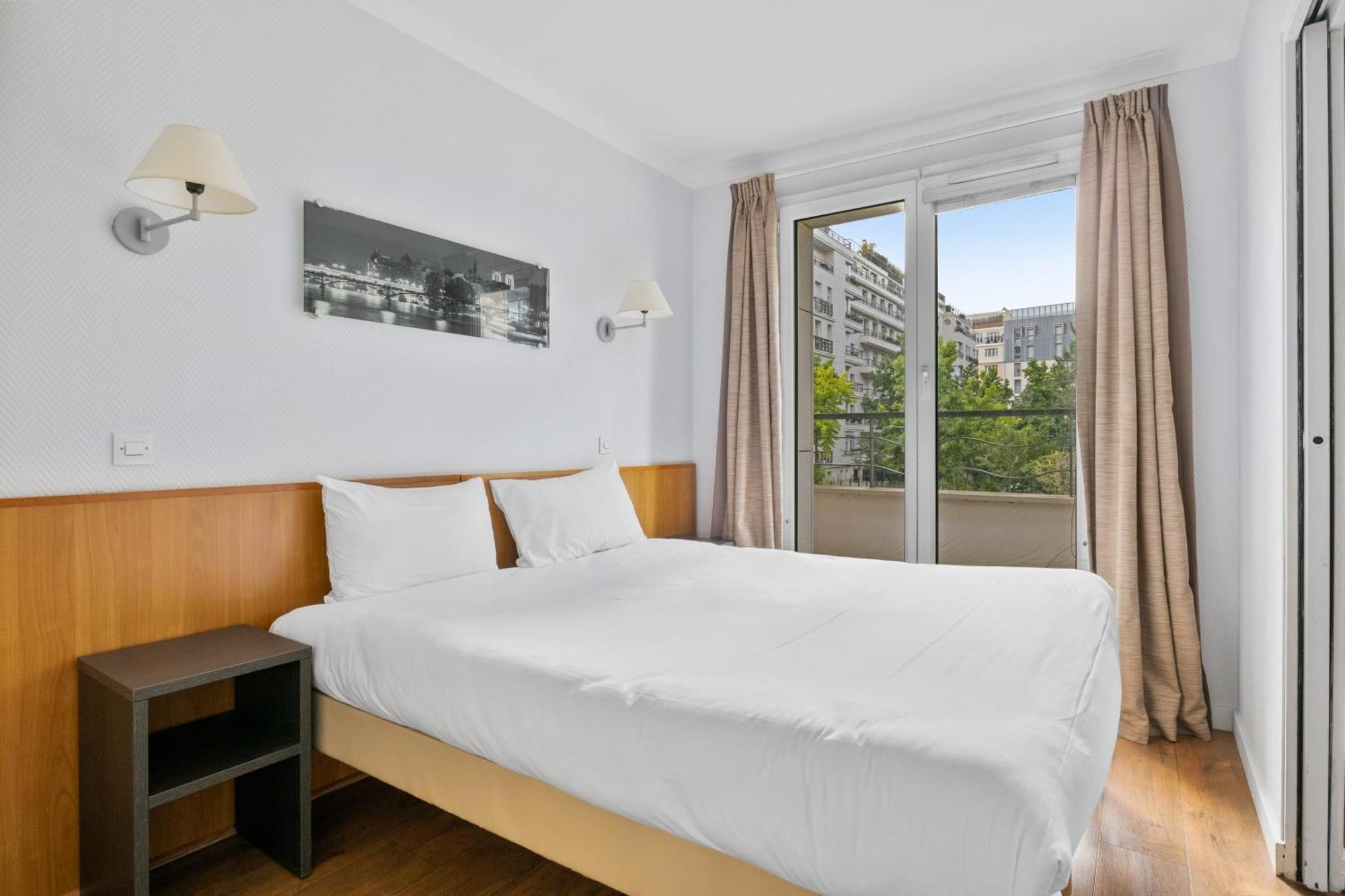 Grand Appartement Avec Balcon - Proche Parc Des Expo - Parking Privee Issy-les-Moulineaux Zewnętrze zdjęcie